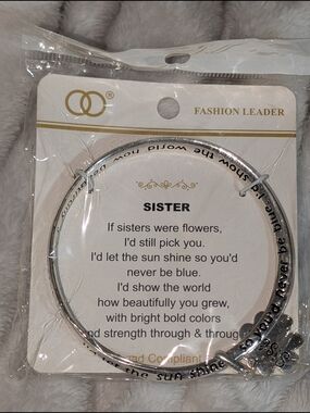 Fashion Leader Silver "Sister" Inspirational Bangle Bracelet
